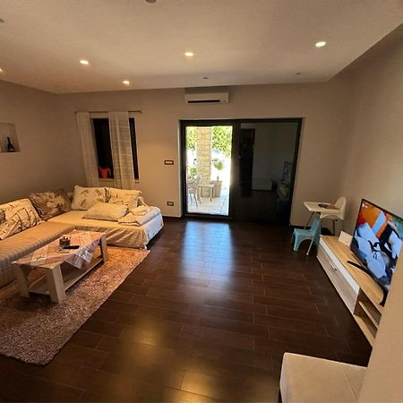 Apartment Verano Njivice Ngoại thất bức ảnh