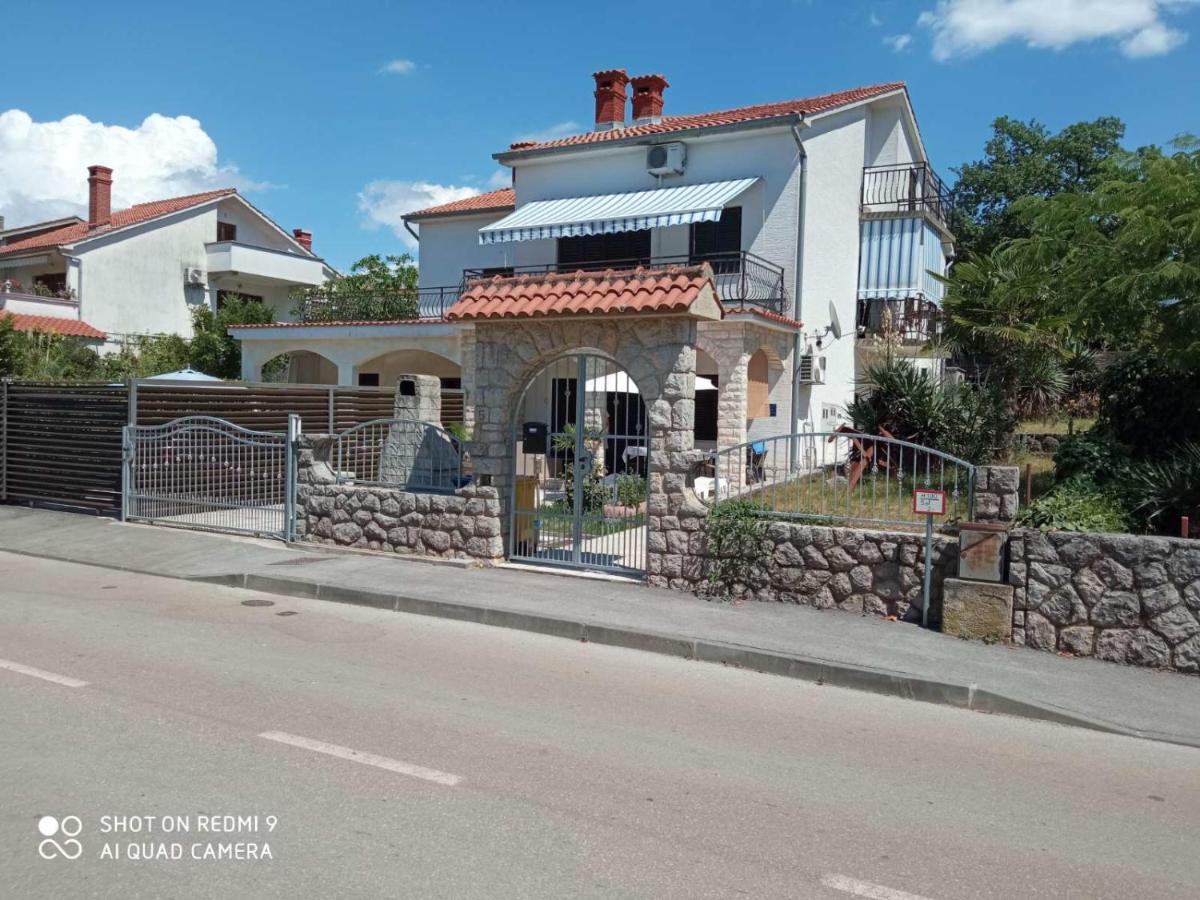 Apartment Verano Njivice Ngoại thất bức ảnh