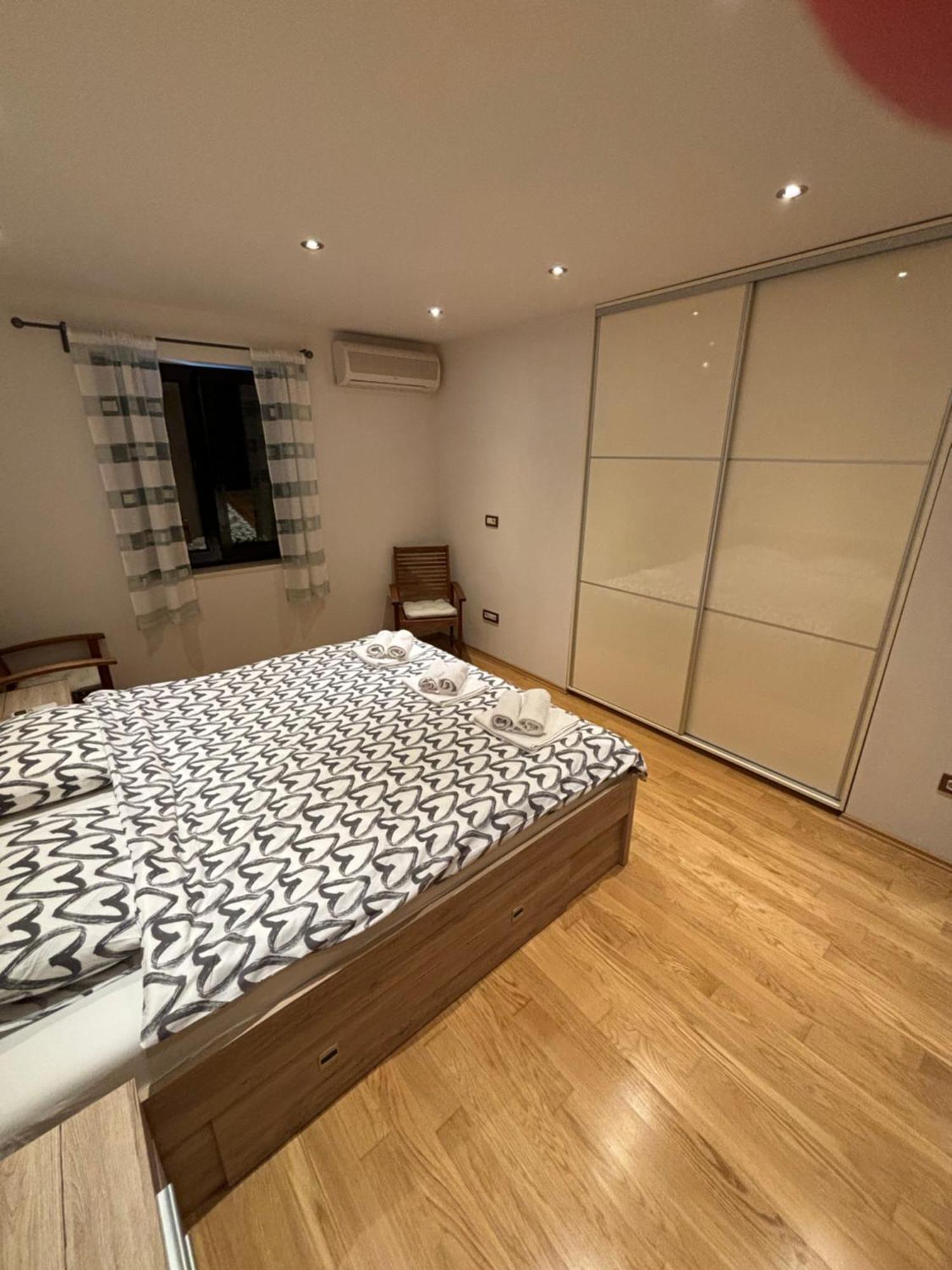 Apartment Verano Njivice Ngoại thất bức ảnh
