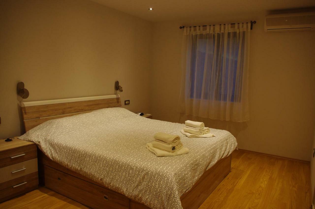 Apartment Verano Njivice Ngoại thất bức ảnh