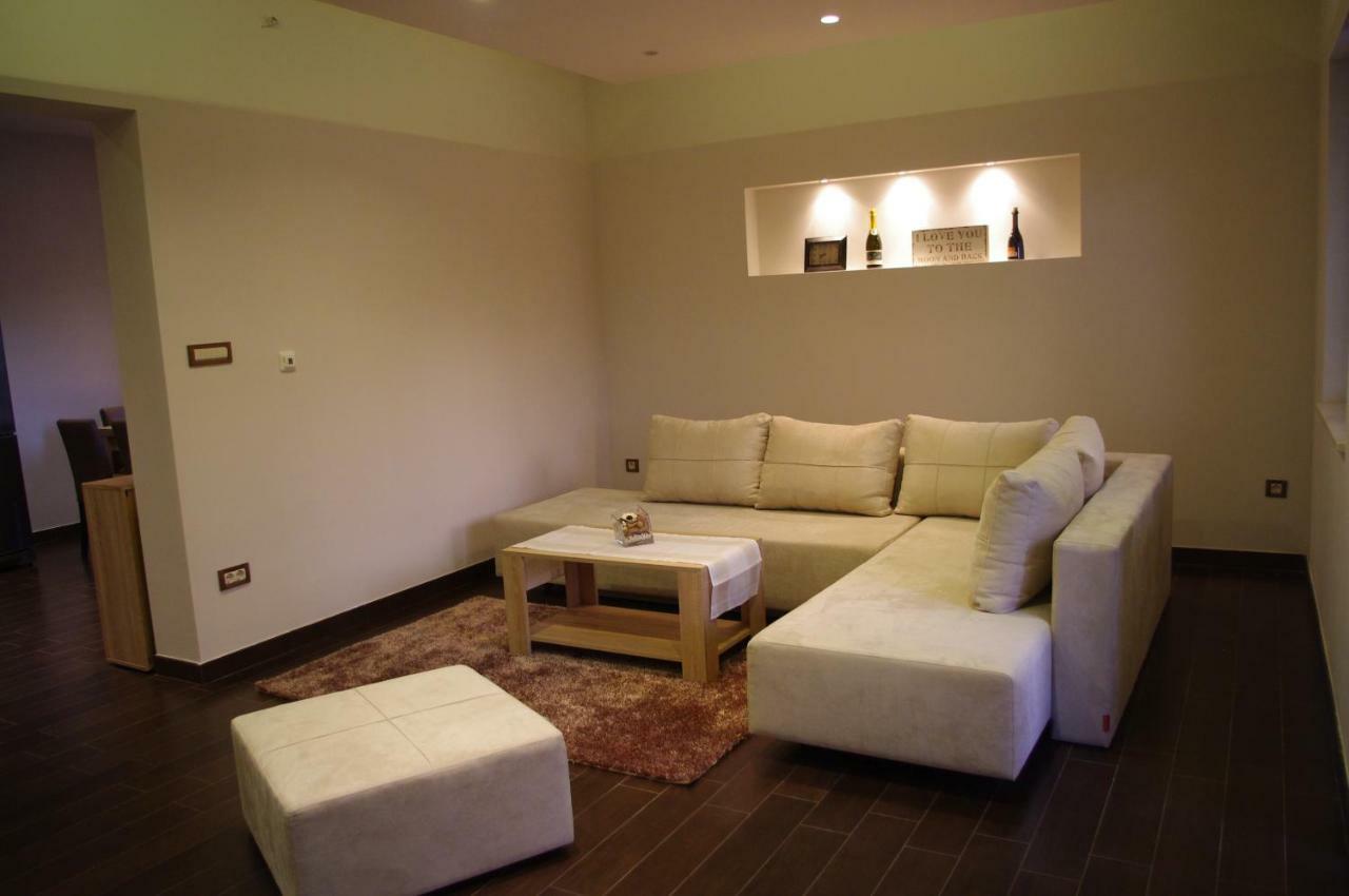 Apartment Verano Njivice Ngoại thất bức ảnh